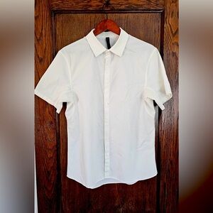 Lululemon Short Sleeve Button up Shirt - Men’s L